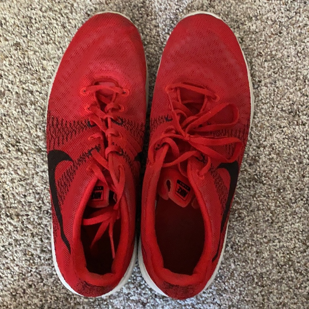 Red Nikes - Picture 4 of 6